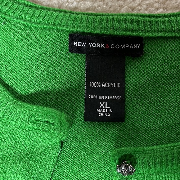 NY and Company green button down sweater - Picture 2 of 5